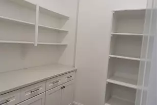 9729 Neuens Rd, Houston, TX 77080 - Photo 13