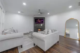 13431 Yaupon Holly Ln, Houston, TX 77044 - Photo 7