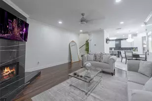 13431 Yaupon Holly Ln, Houston, TX 77044 - Photo 9