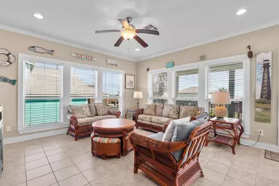 135 Ocean Shore Drive, Crystal Beach, TX 77650 - Photo 7