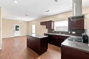 4310 Larkspur St, Houston, TX 77051 - Photo 9