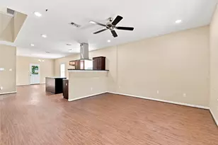 4310 Larkspur St, Houston, TX 77051 - Photo 15