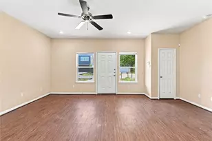 4310 Larkspur St, Houston, TX 77051 - Photo 5