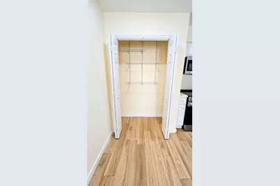 2110 Wilcrest Drive #111, Houston, TX 77042 - Photo 5