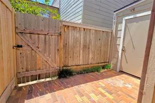 2110 Wilcrest Dr, Houston, TX 77042 - Photo 15