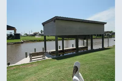 961 County Road 202, Sargent, TX 77414 - Photo 13
