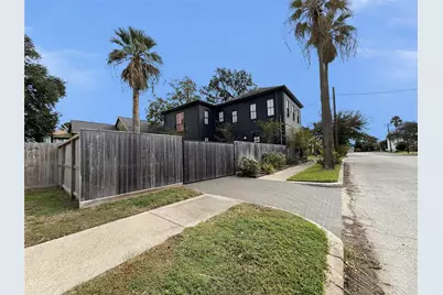 3128 Avenue L, Galveston, TX 77550 - Photo 45