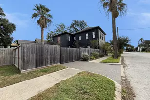 3128 Avenue L, Galveston, TX 77550 - Photo 45