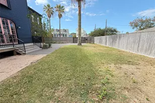 3128 Avenue L, Galveston, TX 77550 - Photo 35