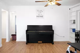 506 Azalea St, Lake Jackson, TX 77566 - Photo 5