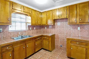 2701 Almendares Ave, Pasadena, TX 77506 - Photo 31