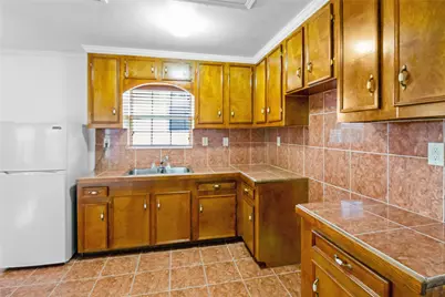 2701 Almendares Avenue, Pasadena, TX 77506 - Photo 31