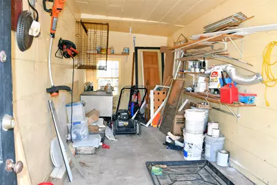 623 Walnut Street, Columbus, TX 78934 - Photo 35