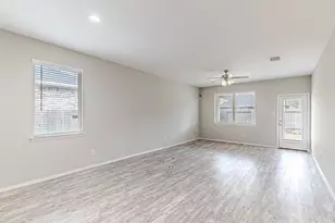 16887 Pink Wintergreen Dr, Conroe, TX 77385 - Photo 23