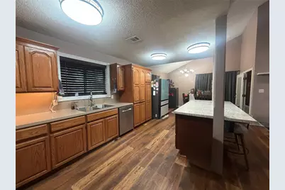 215 Briarcreek Street, Richwood, TX 77531 - Photo 5