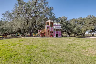2608 Patriot Run, Bay City, TX 77414 - Photo 11