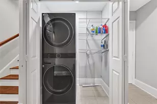 1320 Studer St, Houston, TX 77007 - Photo 17