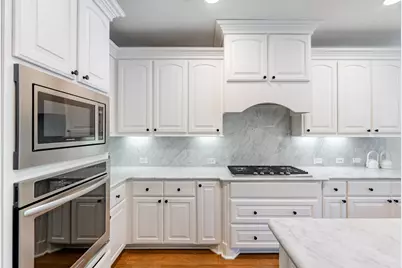 18 Devon Dale Drive, The Woodlands, TX 77375 - Photo 17