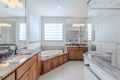 18 Devon Dale Drive, The Woodlands, TX 77375 - Photo 25