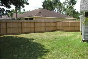 414 Windhollow Cir, League City, TX 77573 - Photo 19