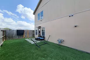 8610 San Biagio St, Houston, TX 77031 - Photo 23