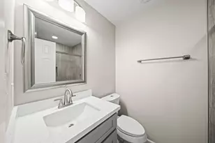 2201 Fountain View Dr, Houston, TX 77057 - Photo 9