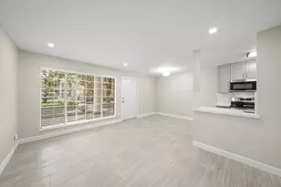 2201 Fountain View Dr, Houston, TX 77057 - Photo 5