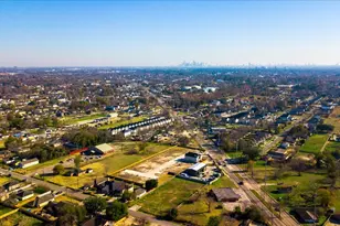 9111 Highland Northern Wy, Houston, TX 77088 - Photo 41