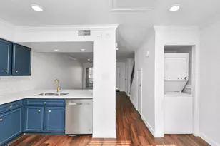 2002 Gentryside Dr, Houston, TX 77077 - Photo 9