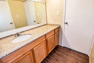 3035 Walnut Bend Ln, Houston, TX 77042 - Photo 15