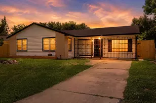 5622 Woodgreen St, Houston, TX 77033 - Photo 3