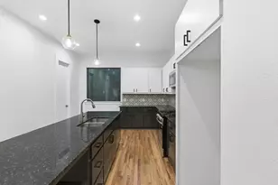 2006 Tuam St, Houston, TX 77004 - Photo 11