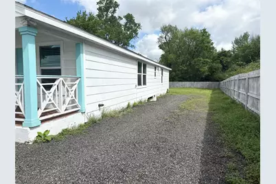 300 Longstreet Road, Willis, TX 77378 - Photo 21