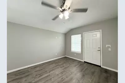 300 Longstreet Road, Willis, TX 77378 - Photo 11