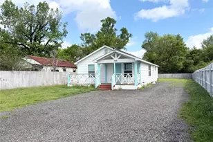 300 Longstreet Rd, Willis, TX 77378 - Photo 1