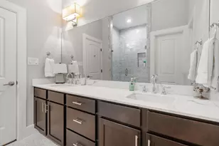 1710 Welch St, Houston, TX 77006 - Photo 13