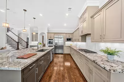 5216 Locust Street, Bellaire, TX 77401 - Photo 11