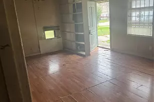 5950 Doolittle Blvd, Houston, TX 77033 - Photo 5