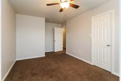 4939 N Cancun Drive, Houston, TX 77045 - Photo 15