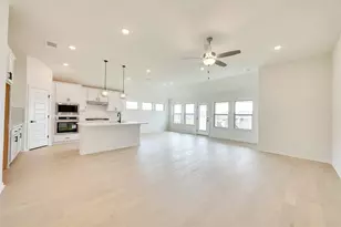 2013 Shady Glen Ln, Magnolia, TX 77484 - Photo 3
