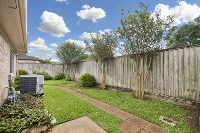 12827 Sandri Lane, Houston, TX 77077 - Photo 23