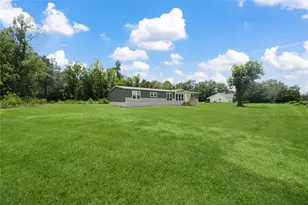 3006 Co Rd 2068, Hull, TX 77564 - Photo 3