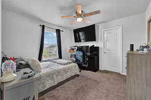 1410 Woods Lake Ct, Houston, TX 77047 - Photo 23