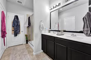 1410 Woods Lake Ct, Houston, TX 77047 - Photo 17