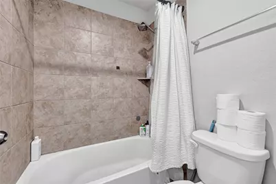 1410 Woods Lake Court, Houston, TX 77047 - Photo 21