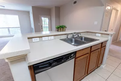 6607 Lake Woodlands Drive #624, The Woodlands, TX 77382 - Photo 11