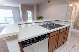 6607 Lake Woodlands Dr, The Woodlands, TX 77382 - Photo 11