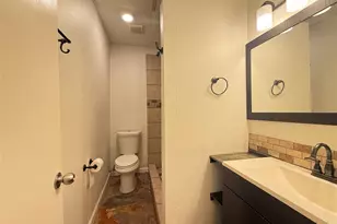 1112 Lawrence St, Houston, TX 77008 - Photo 7