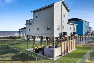 1890 Atlantis Ln, Crystal Beach, TX 77650 - Photo 5