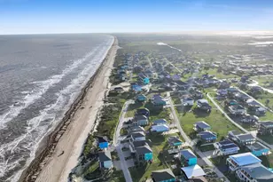 1890 Atlantis Ln, Crystal Beach, TX 77650 - Photo 11